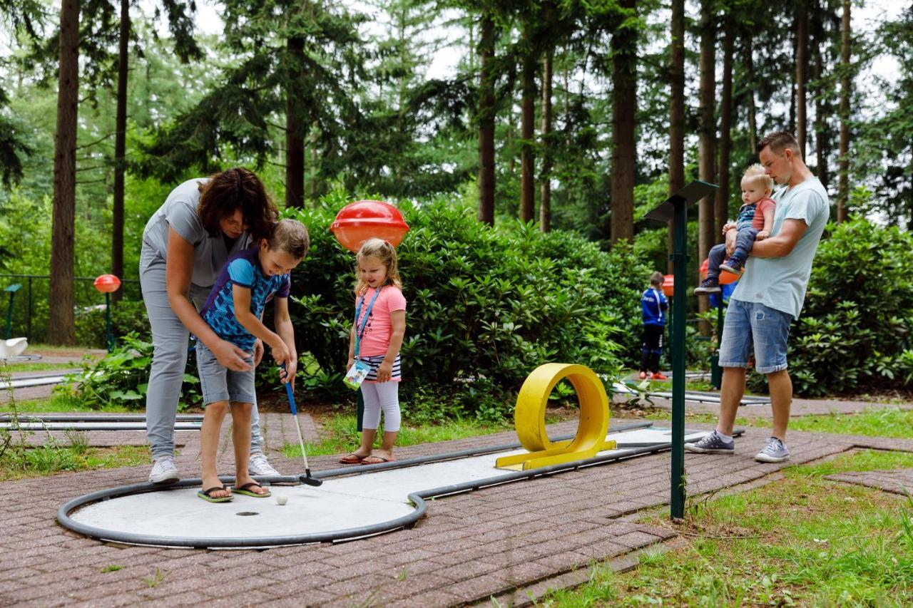 RCN Vakantiepark de Roggeberg Appelscha Bagian luar foto